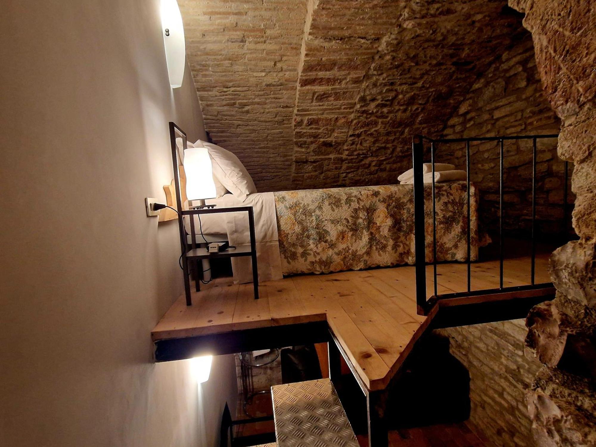 Brizi 5 Apartamento Assisi Exterior foto